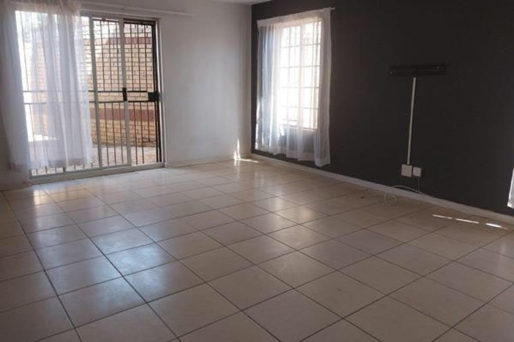 LIVING, DINNING ROOM 
