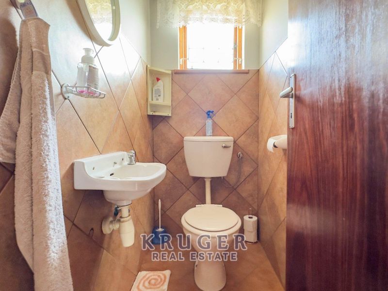 Still trying to make space in a home that feels too small? - Photo 10