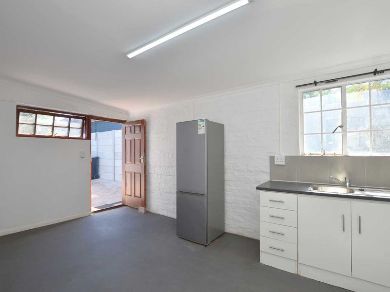 One Bedroom Garden Cottage To Let - Photo 9