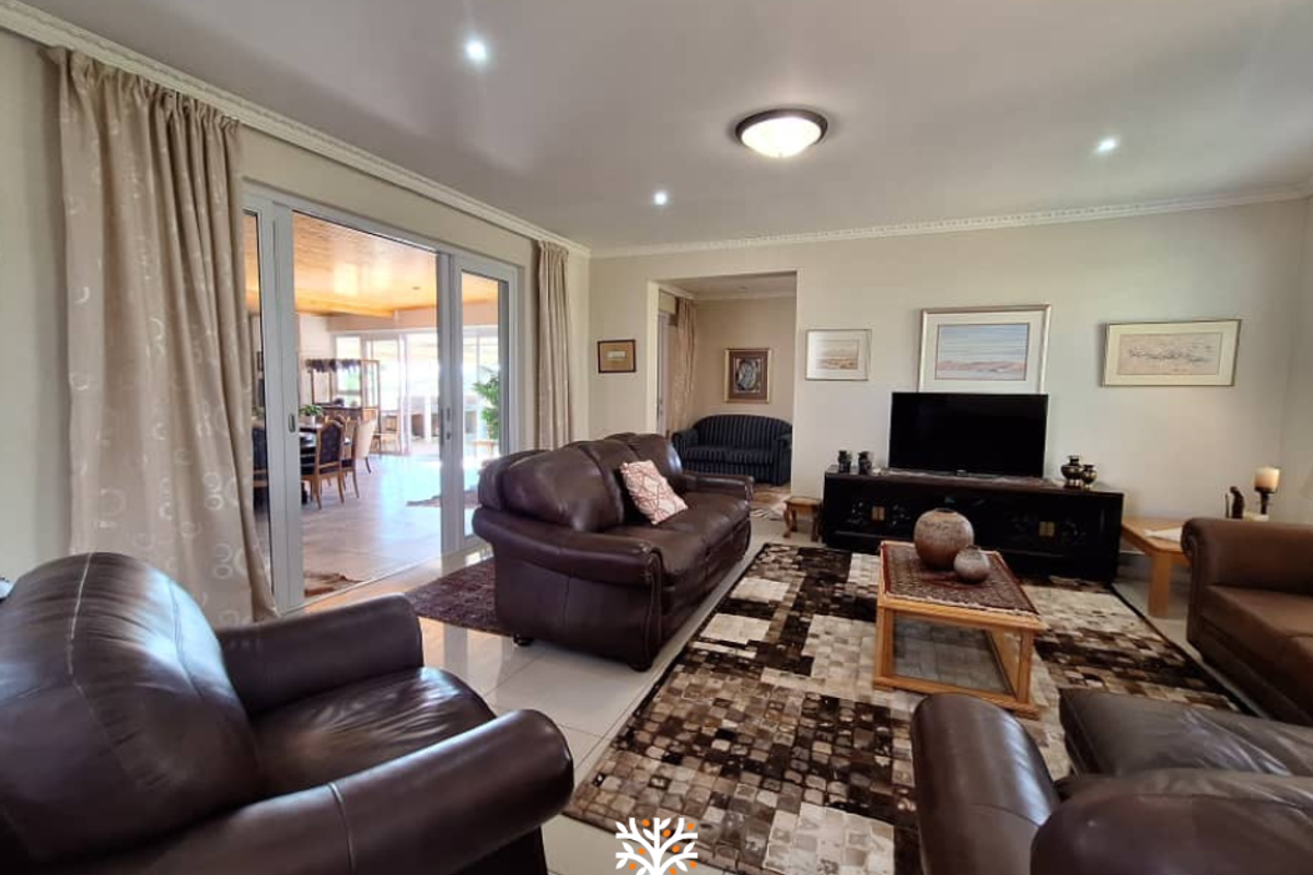 PERFECT FAMILY HOME AT OMEYA GOLF ESTATE - Photo 3