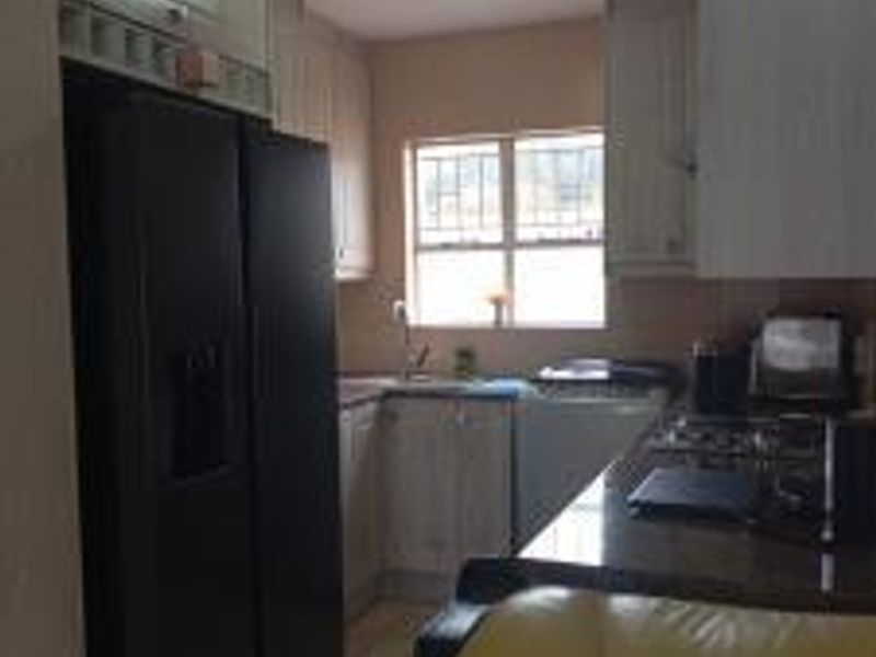 Ground Floor Apartment for Sale - Photo 7