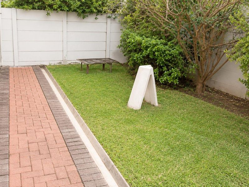 Spacious 3-Bedroom Family Home in Exclusive Birkdale Village - Photo 10