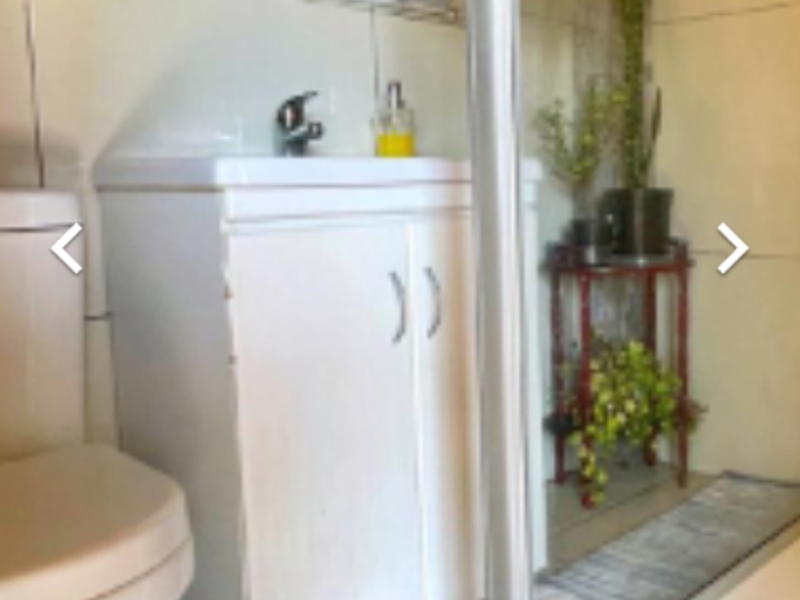 House with 2 Bedroom flat - Photo 6