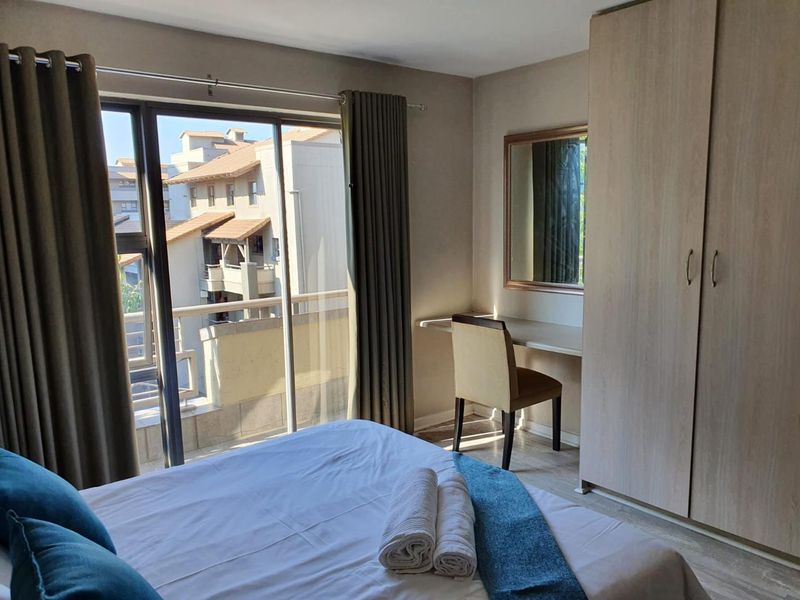 A CHARMING TWO BEDROOM FURNISHED APARTMENT - Photo 9