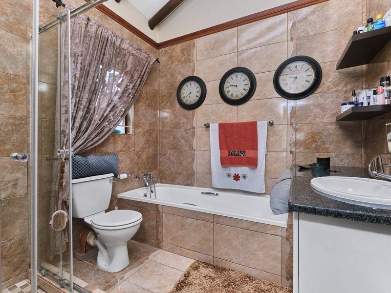 Stylish townhouse living. - Photo 8