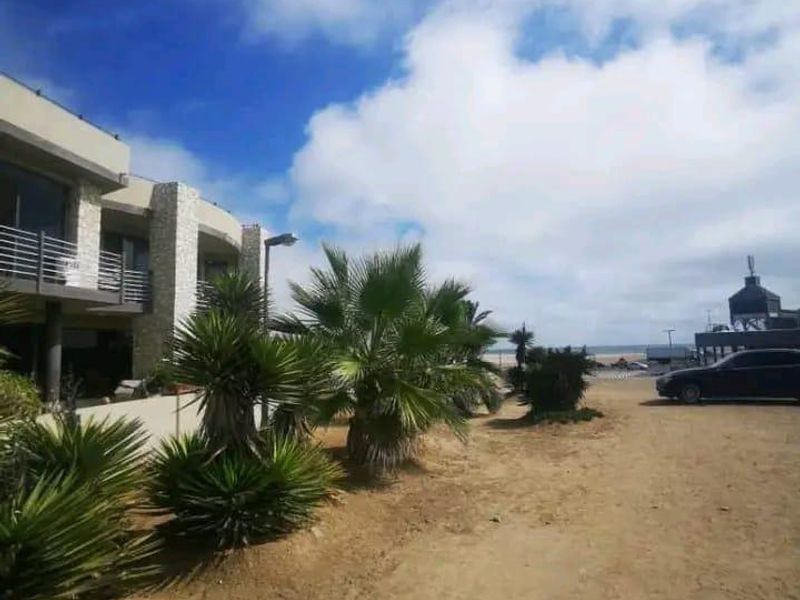 Beautiful 5 Bedroom House with 5 Bathrooms in Swakopmund , Waterfront - Photo 1