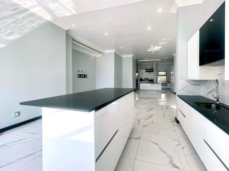 Experience The Lifestyle In Steyn City - Photo 2