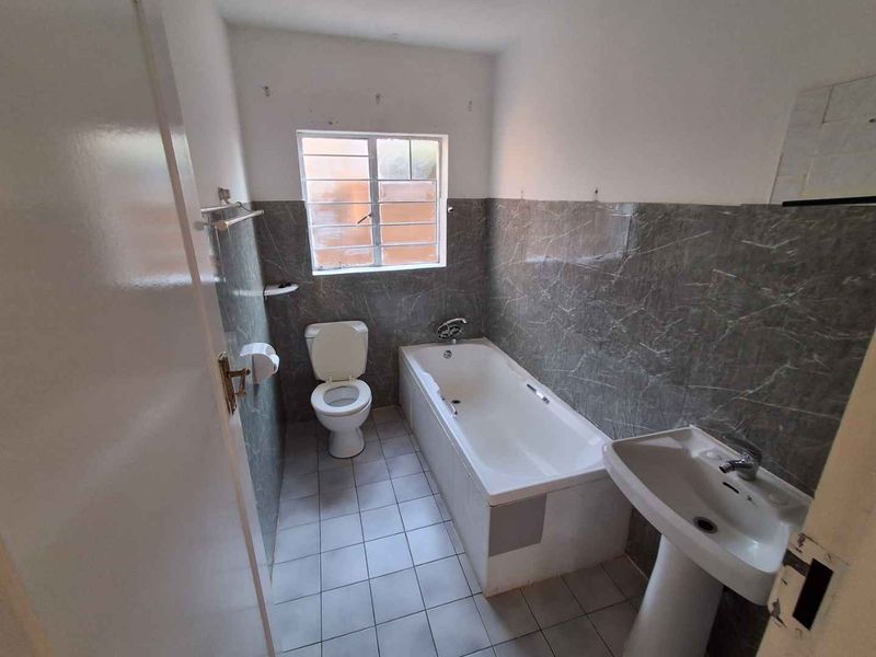 2 Bedroom Townhouse - Photo 7