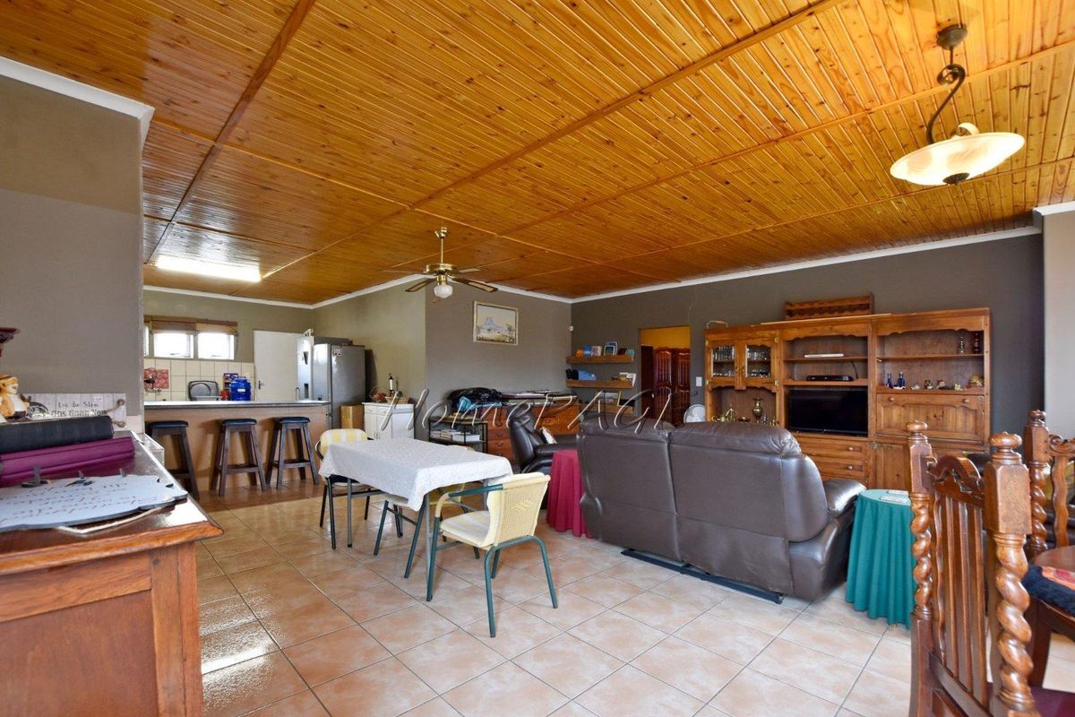 Ext 6, Henties Bay:  Home with Flat Potential is for sale - Photo 2