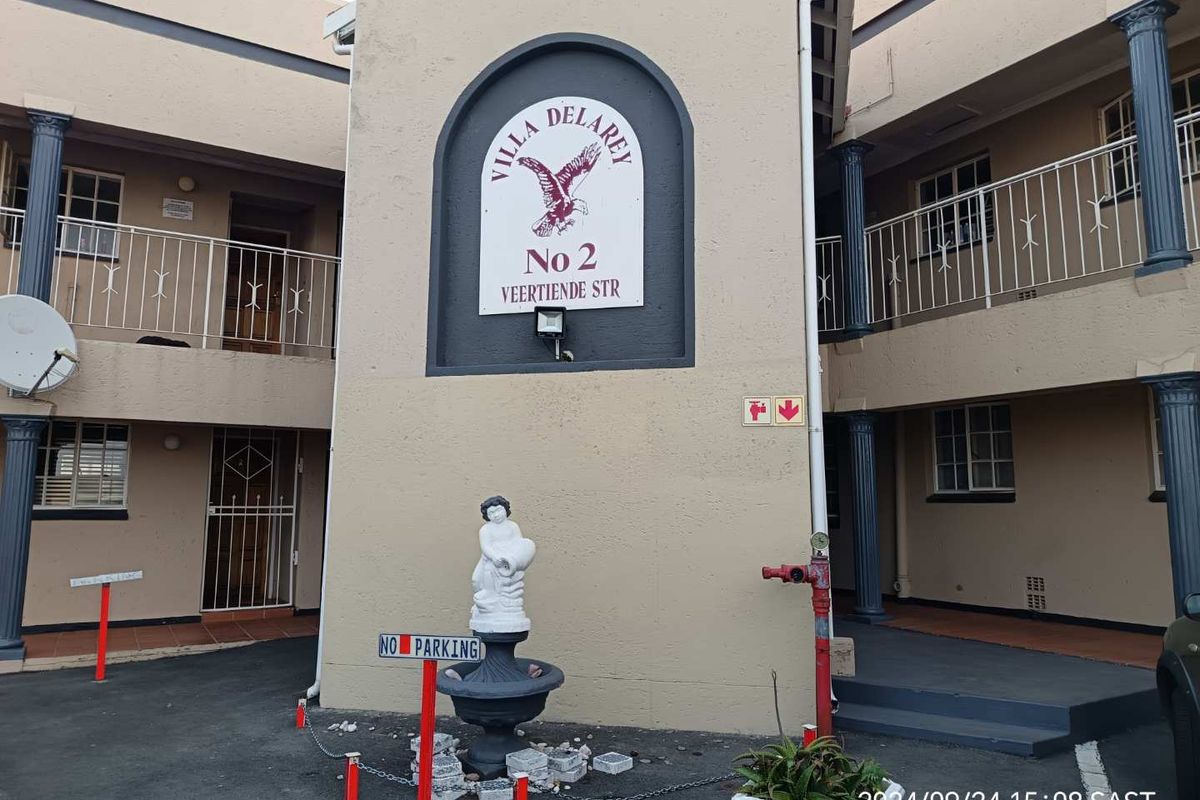 Perfect Lock-up-&-go 2 bedroom apartment in secure complex For Sale!! - Photo 3