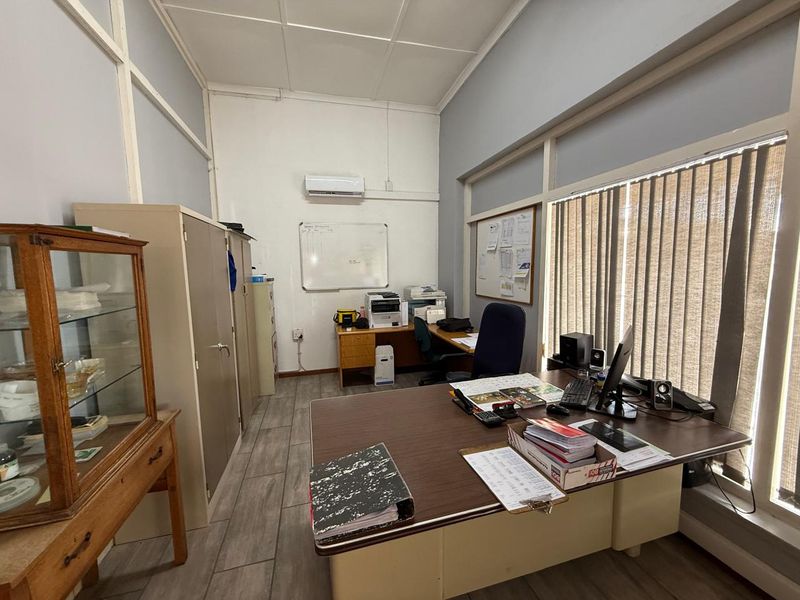 Immaculate Commercial Property with Endless Potential – Keimoes - Photo 10