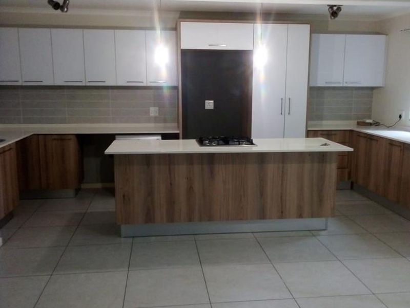 3 Bedroom Apartment for Sale in Modderfontein - Photo 10