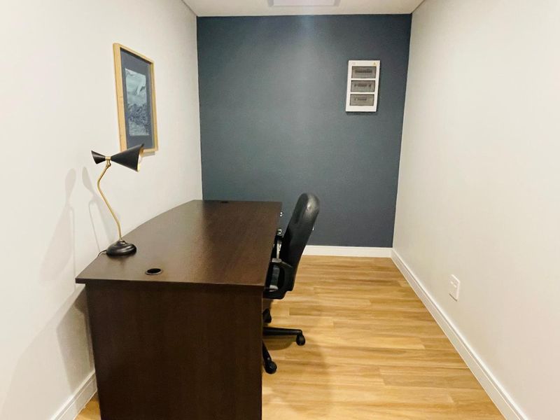 2 Bed Furnished Apartment for Rent in Illovo - Photo 3