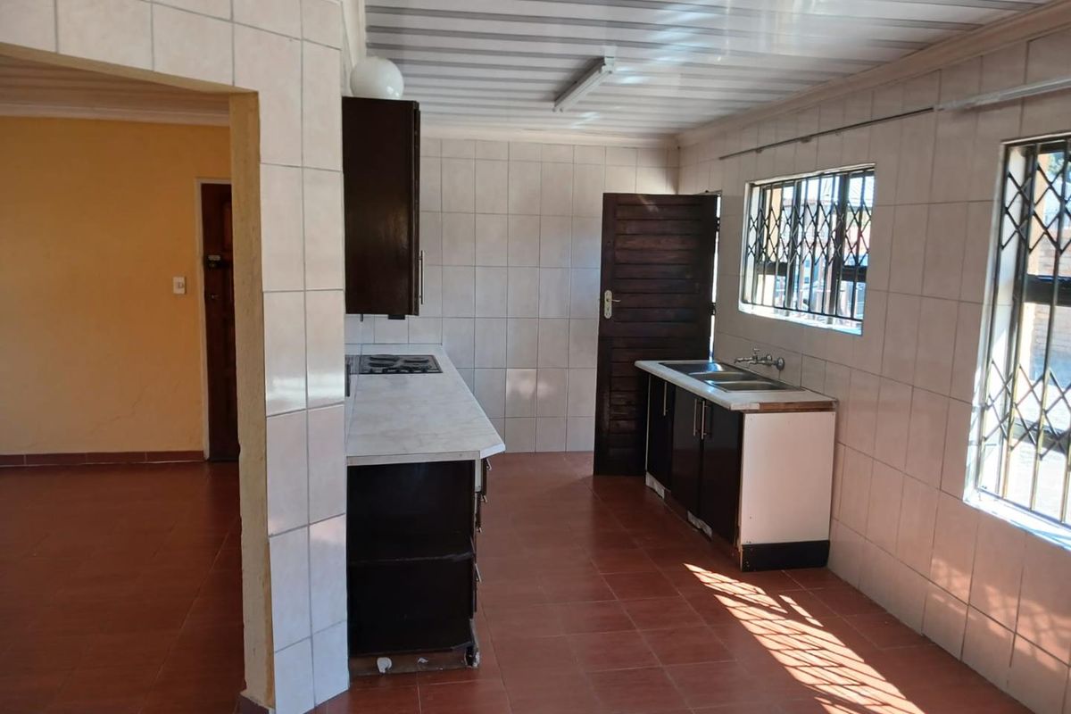 DLAMINI, FOXLAKE - Photo 2