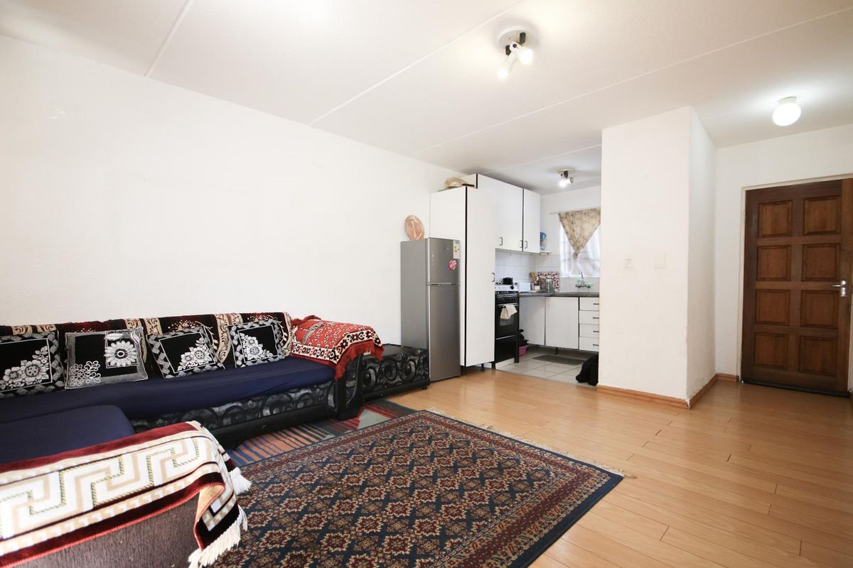 Ground Floor Gem in Highgate: Ideal for Peaceful Living! - Photo 4