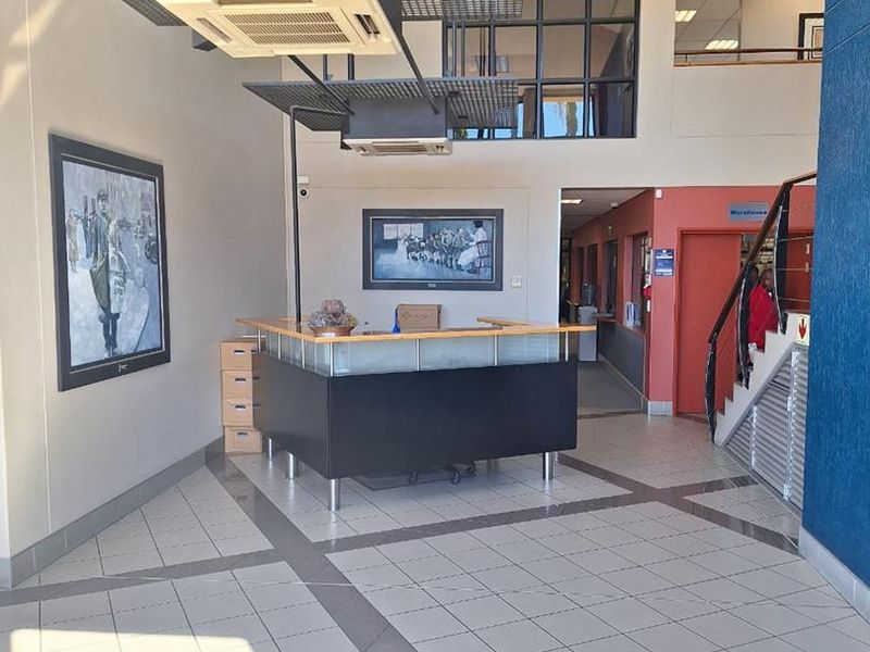 Office And Warehouse In Best Location Windhoek Central - Photo 6