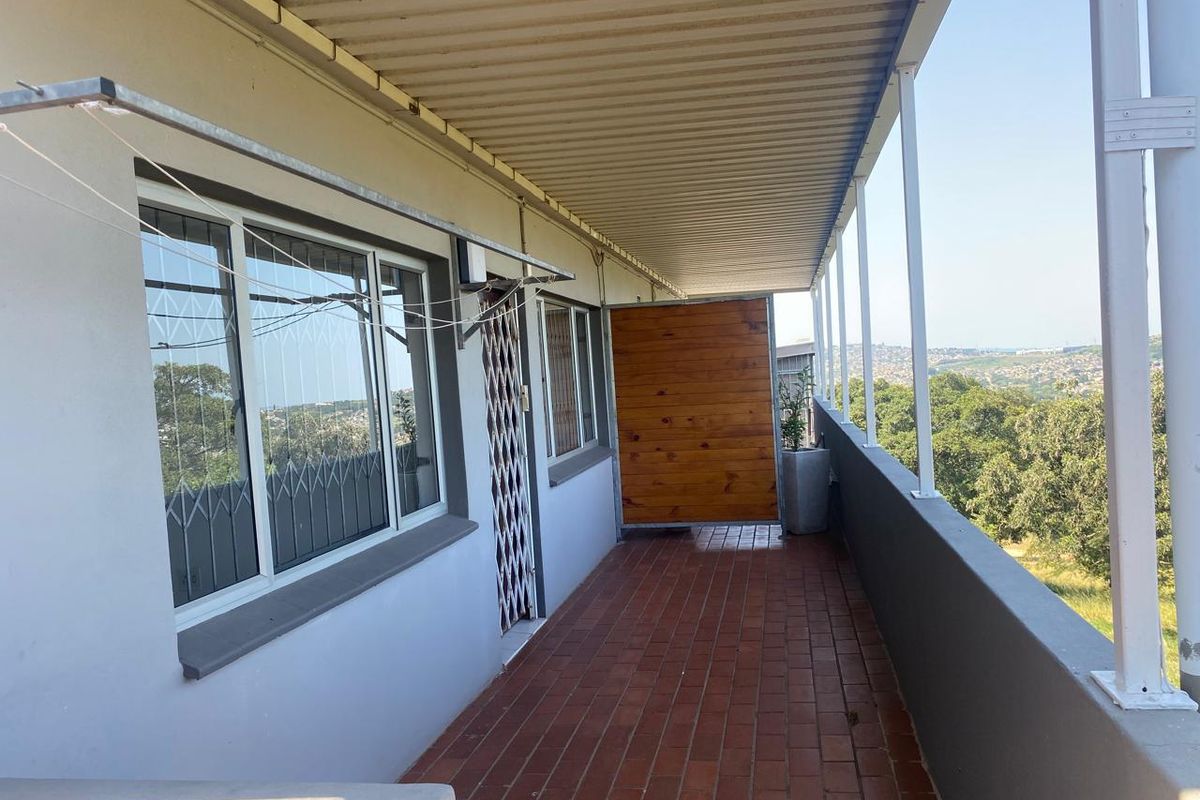 Modern Comforts and Prime Location! - Photo 5