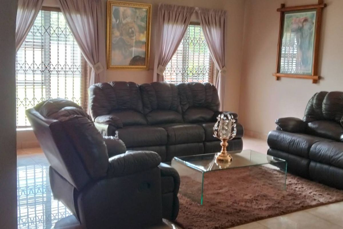 Move-in Ready Home In Prime Selcourt for Sale - Photo 3