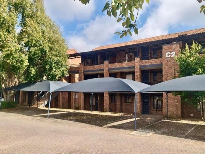 3 Bedroom Apartment for Sale - Photo 4