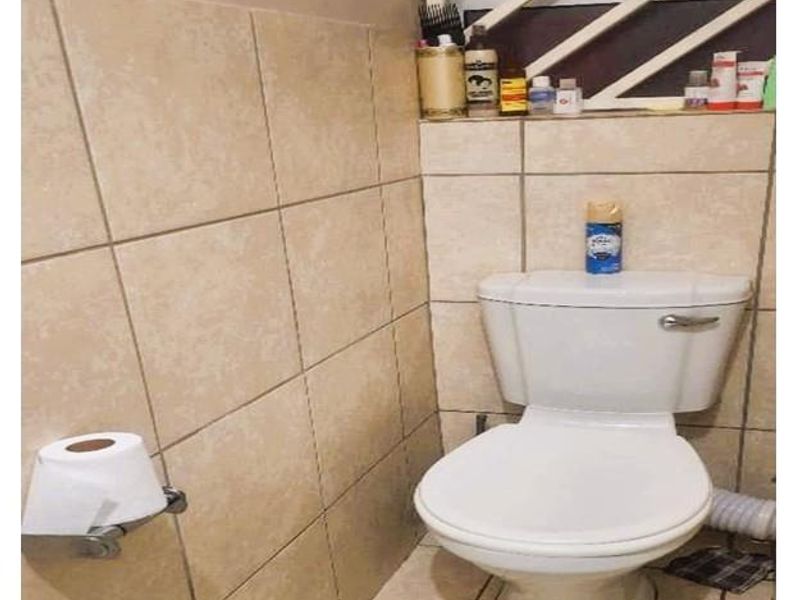 “Perfect for first-time buyers or savvy investors.” - Photo 9