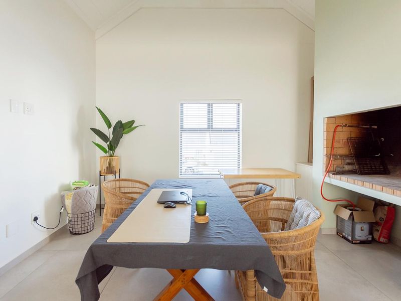 Modern 3 Bedroom House in Laguna Heights Estate - Photo 8