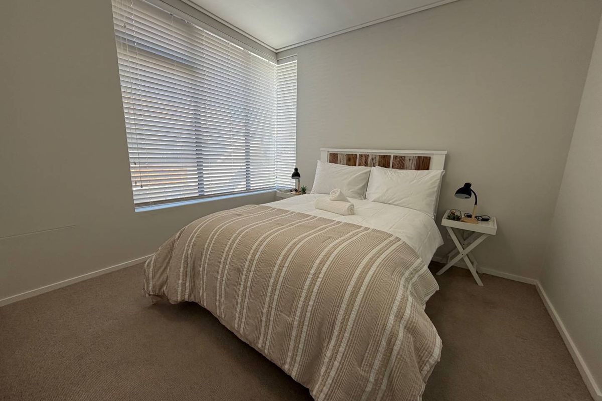 One Bedroom with Pool in Green Point - Photo 5