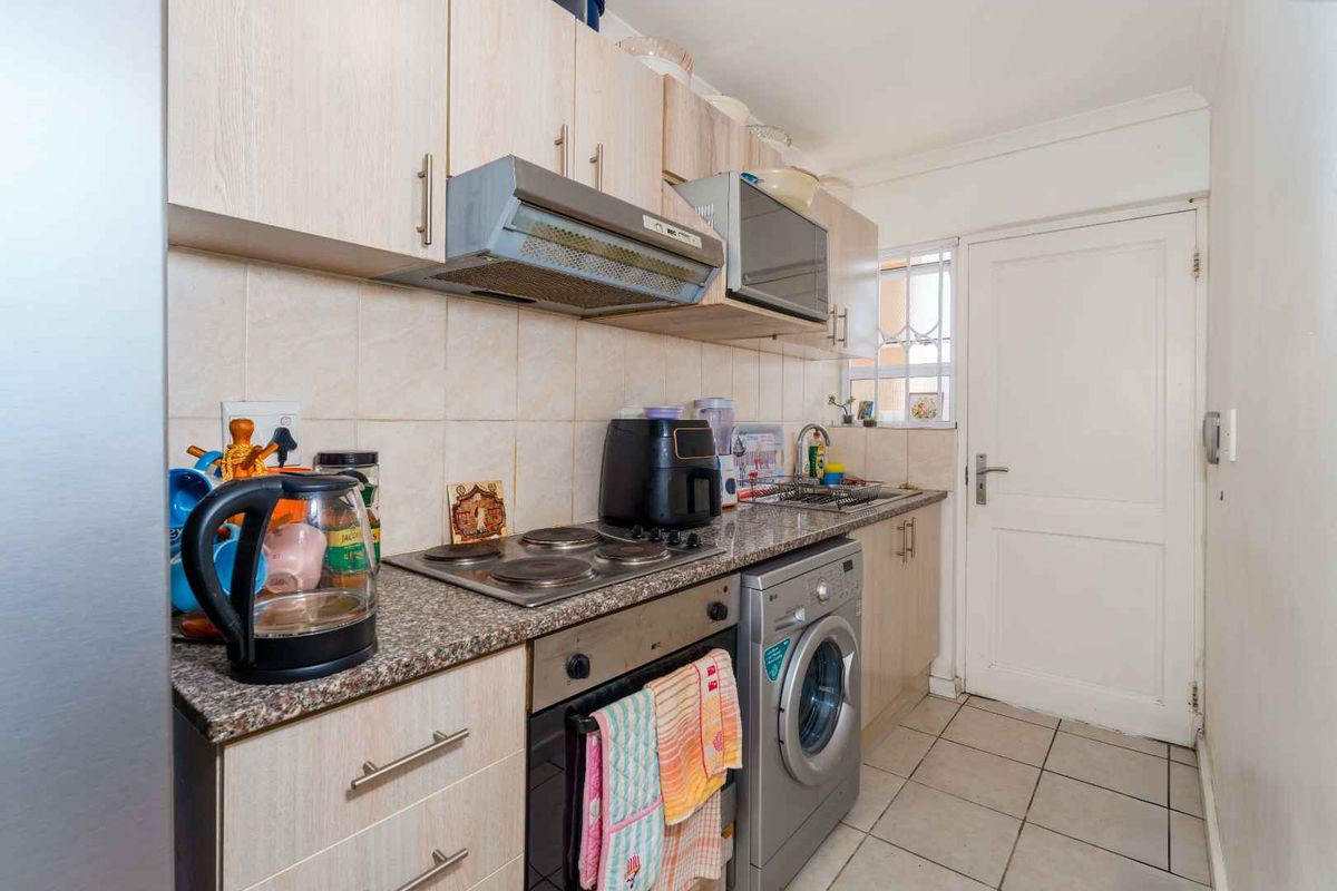 Secure Living in Vanguard - Photo 2