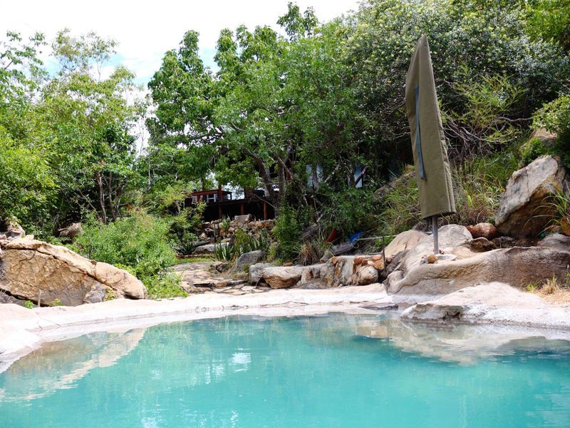 Beautifully Renovated Home with Spacious Patio and Guest Cottage - Photo 8