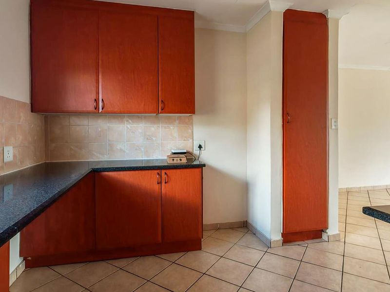 Spacious 2-Bed, 1-Bath First-Floor Apartment to Rent in Celtisdal - Photo 8