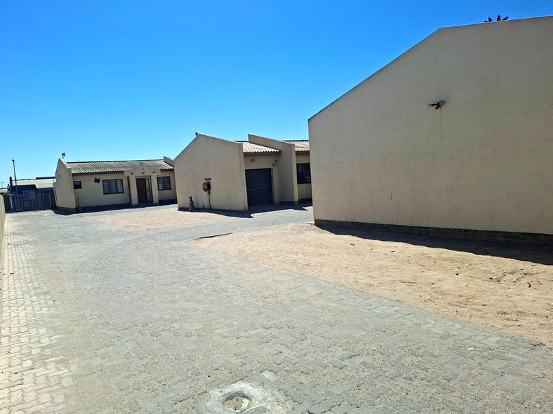 NEAT AND AFFORDABLE 2 BEDROOM FLAT FOR SALE IN MONDESA SWAKOPMUND - Photo 3