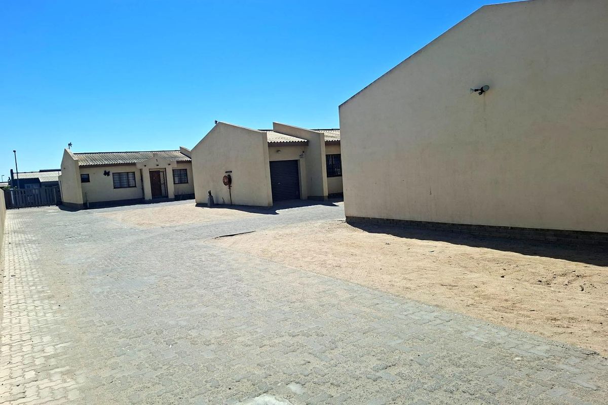 NEAT AND AFFORDABLE 2 BEDROOM FLAT FOR SALE IN MONDESA SWAKOPMUND - Photo 3