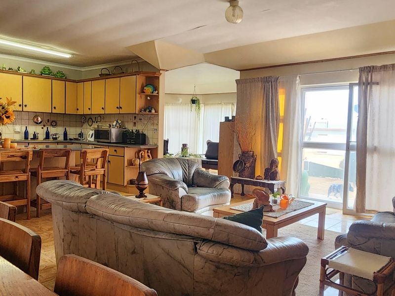 House with seperate flat. - Photo 10