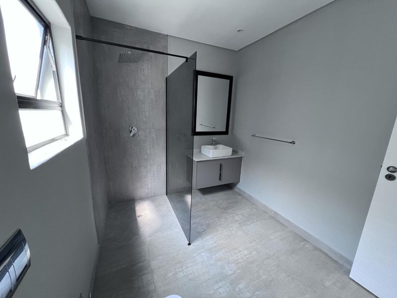 Modern 3-Bedroom Cluster in Prime Bryanston East – No Transfer Costs! - Photo 4