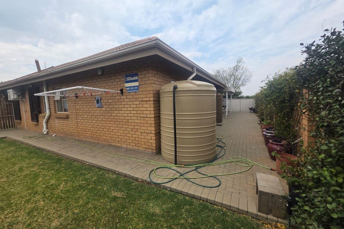 Beautiful 2-Bedroom Townhouse in Stellenryk Retirement Village - Photo 4