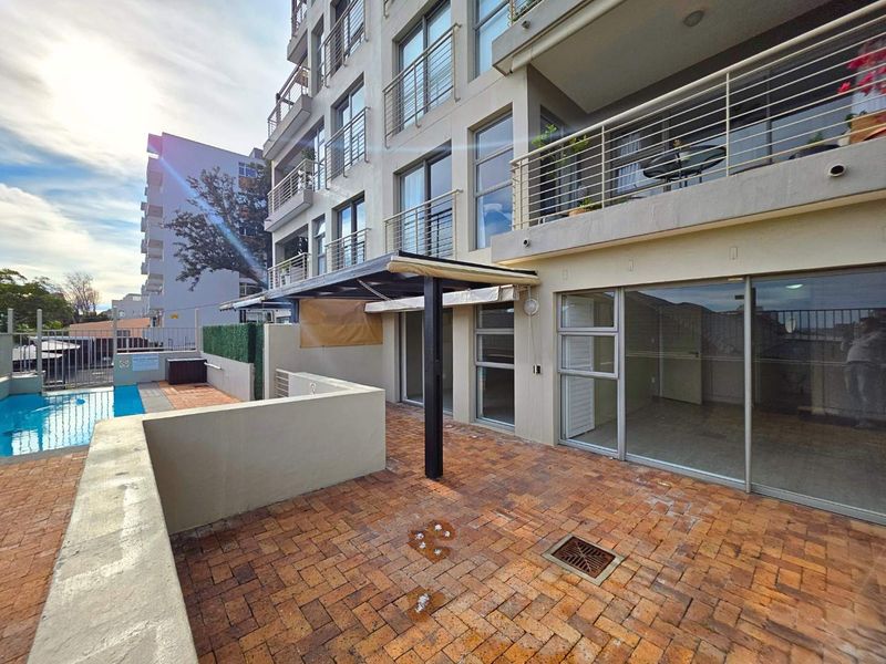 Modern & Secure 2 Bedroom Ground Floor Apartment - Photo 8