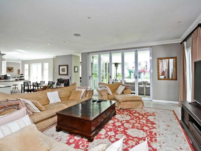 Elegance and sophistication abound in this grand Bryanston home. - Photo 9