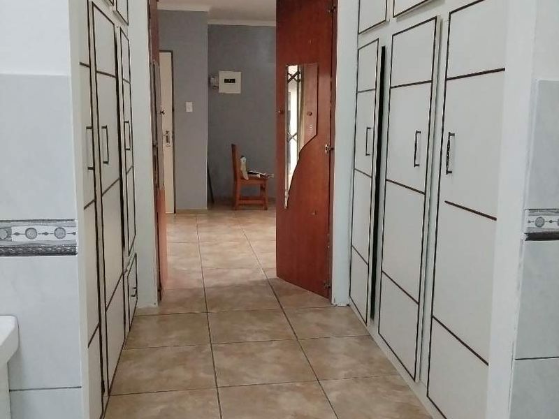 A BACHELOR UNIT FOR RENTAL - Photo 7