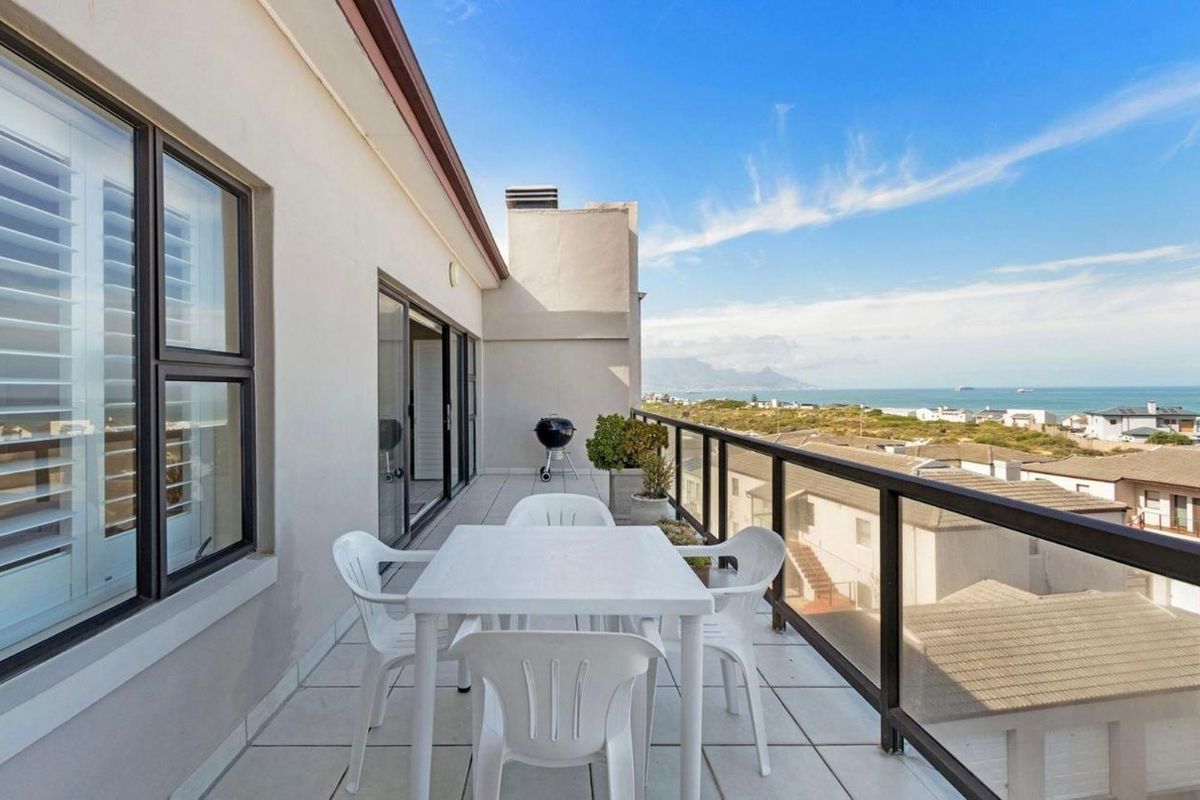 Fully furnished Penthouse with Panoramic Views – Waves Edge, Big Bay - Photo 2