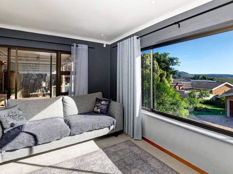 North facing! Panoramic Views! Tranquil and Secure Setting! - Photo 7