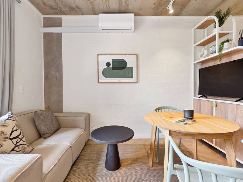 Brand New Fully Furnished Studio - Photo 8