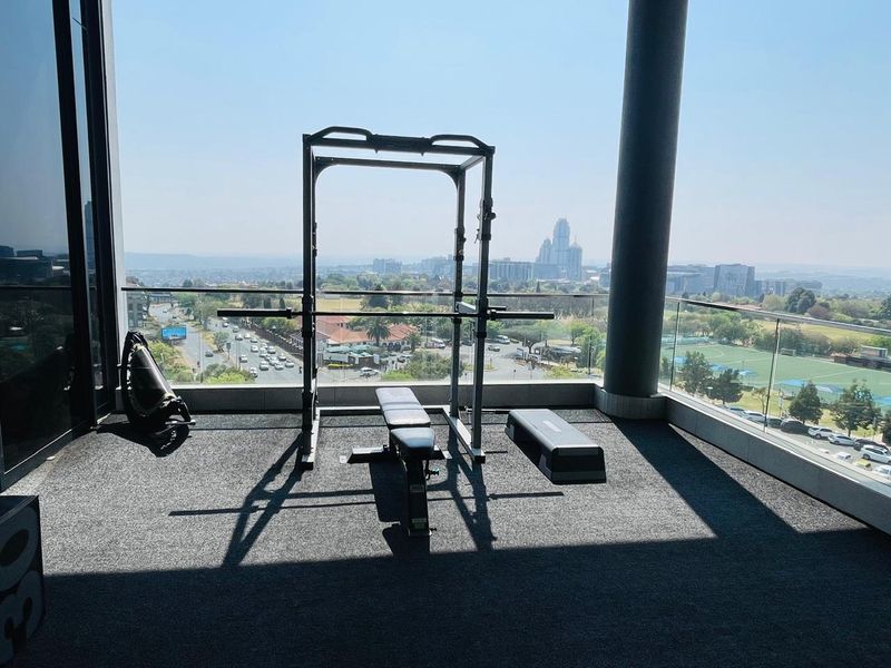 3 Bed Unfurnished Apartment in Illovo - Photo 7