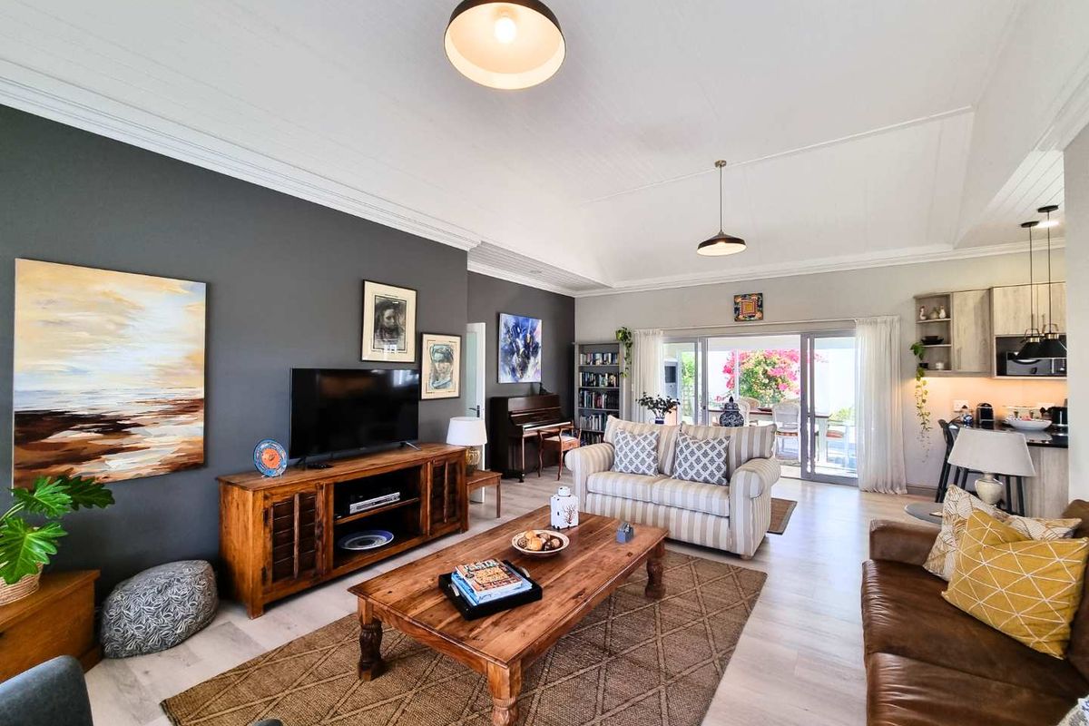 Sought-After, Serene & Simply Stunning! - Photo 2