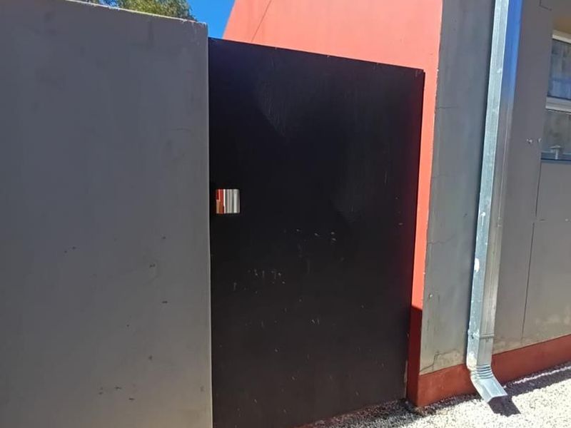 FOR SALE - PRIME BLOCK OF FLATS INVESTMENT OPPORTUNITY IN ,TSUMEB, NAMIBIA - Photo 3