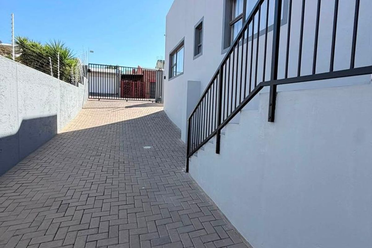 Kleine Kuppe- To Let- N$30 000 - Photo 2
