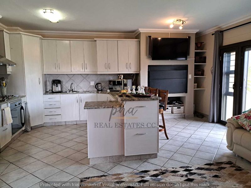 Immaculate 3 bedr, duplex townhouse, close to the beach, for sale in Dolphin Beach. - Photo 10