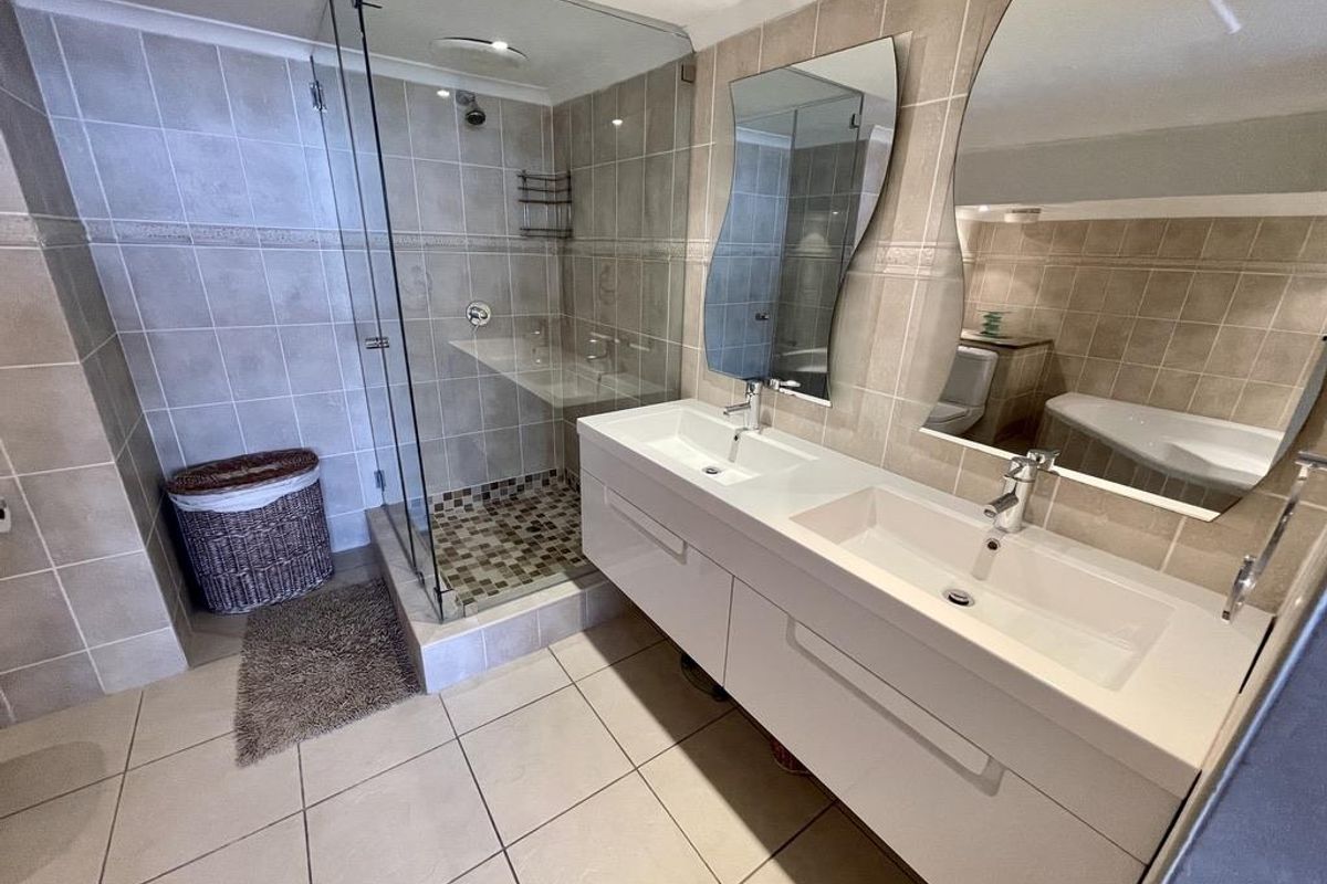 Hendra - 3 Bed 2 Bath For Sale, Its All About The Views! - Photo 5