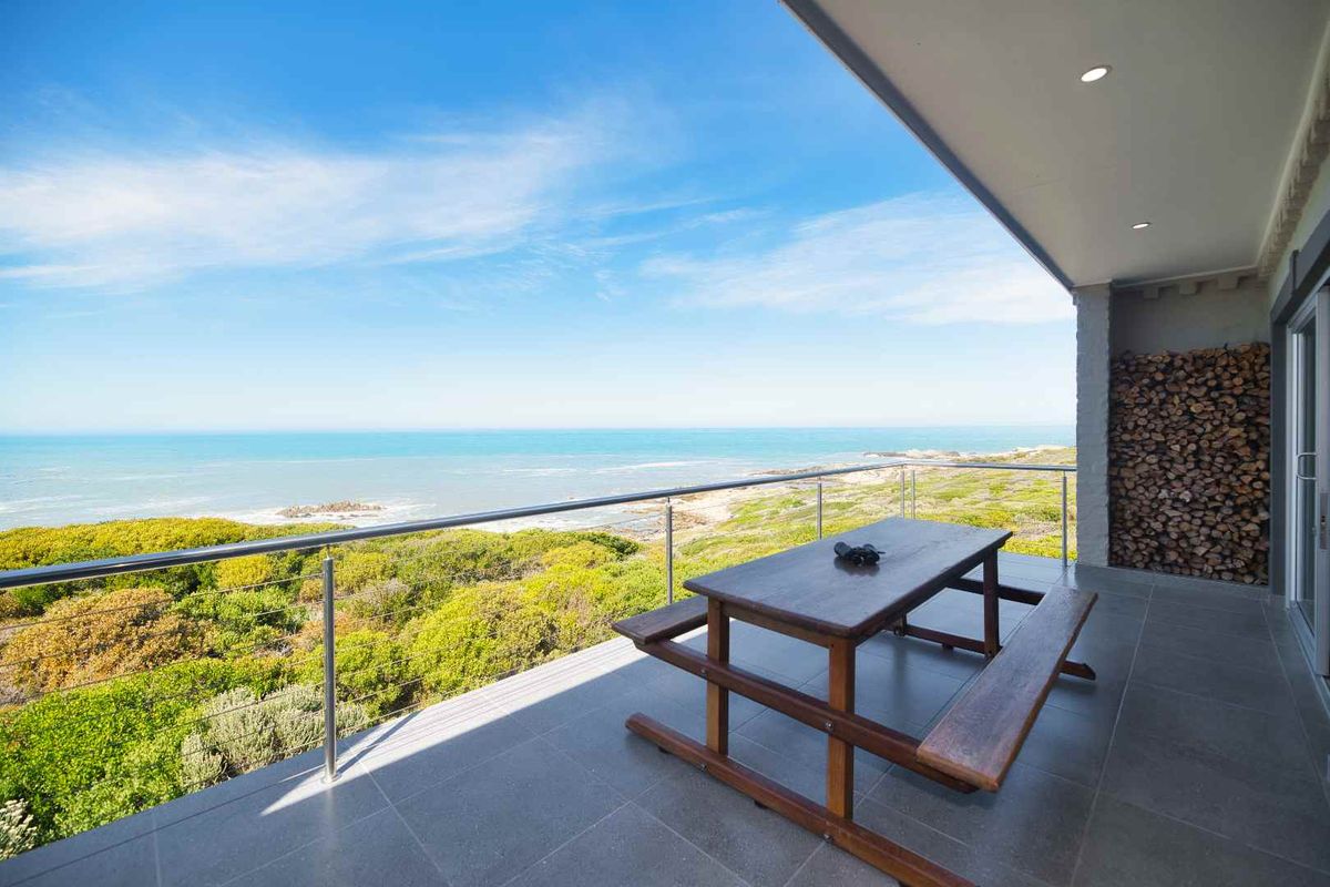 A Villa on the Shore - Photo 4