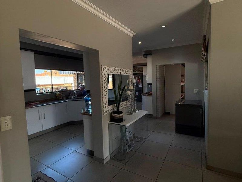 Double storey conventional - Photo 3