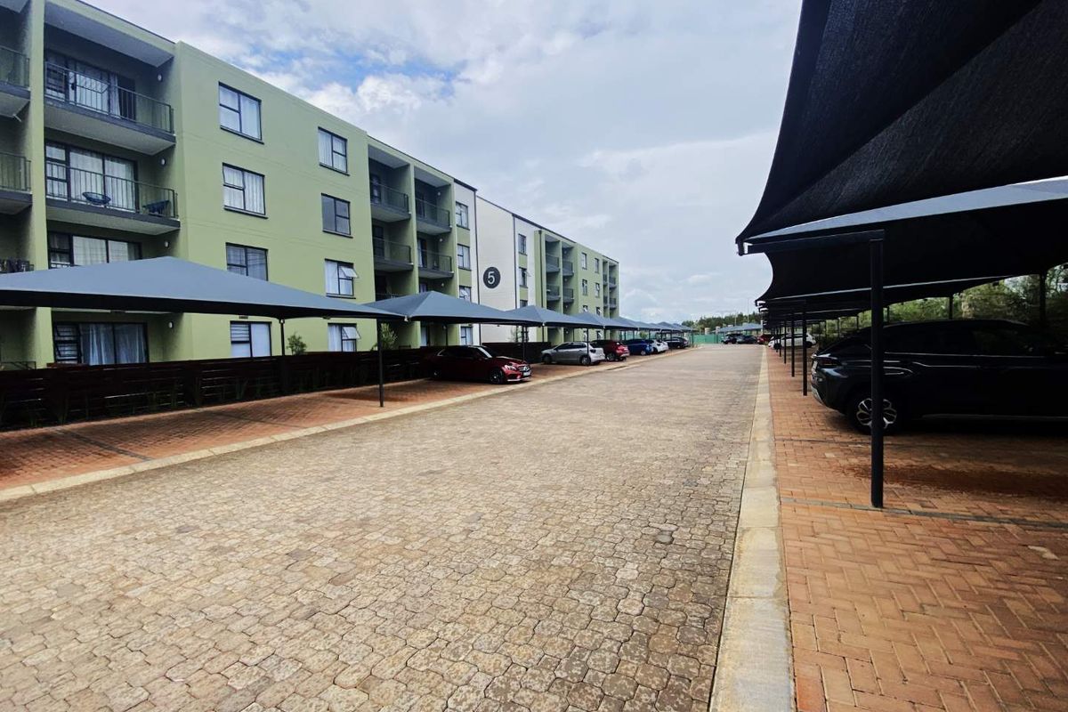 Ground-floor 2 Bedrooms Apartment - Photo 2