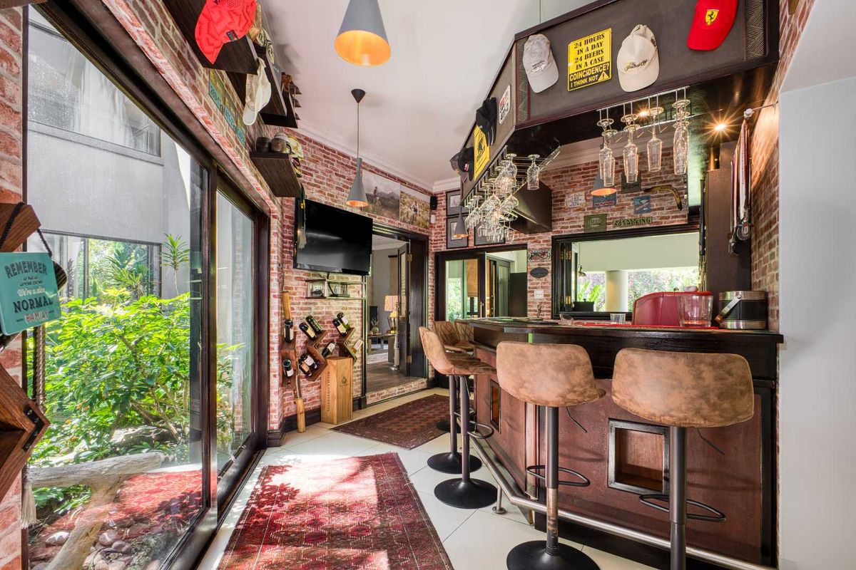 6 Bedroom House for Sale in Dainfern Golf Estate - Photo 5